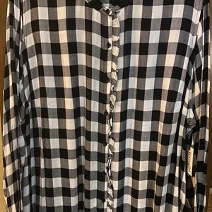 2 NEW WOMENS PLUS BLOUSES 1X